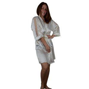 Andra Satin Lurex Embroidered Kimono, Vanilla